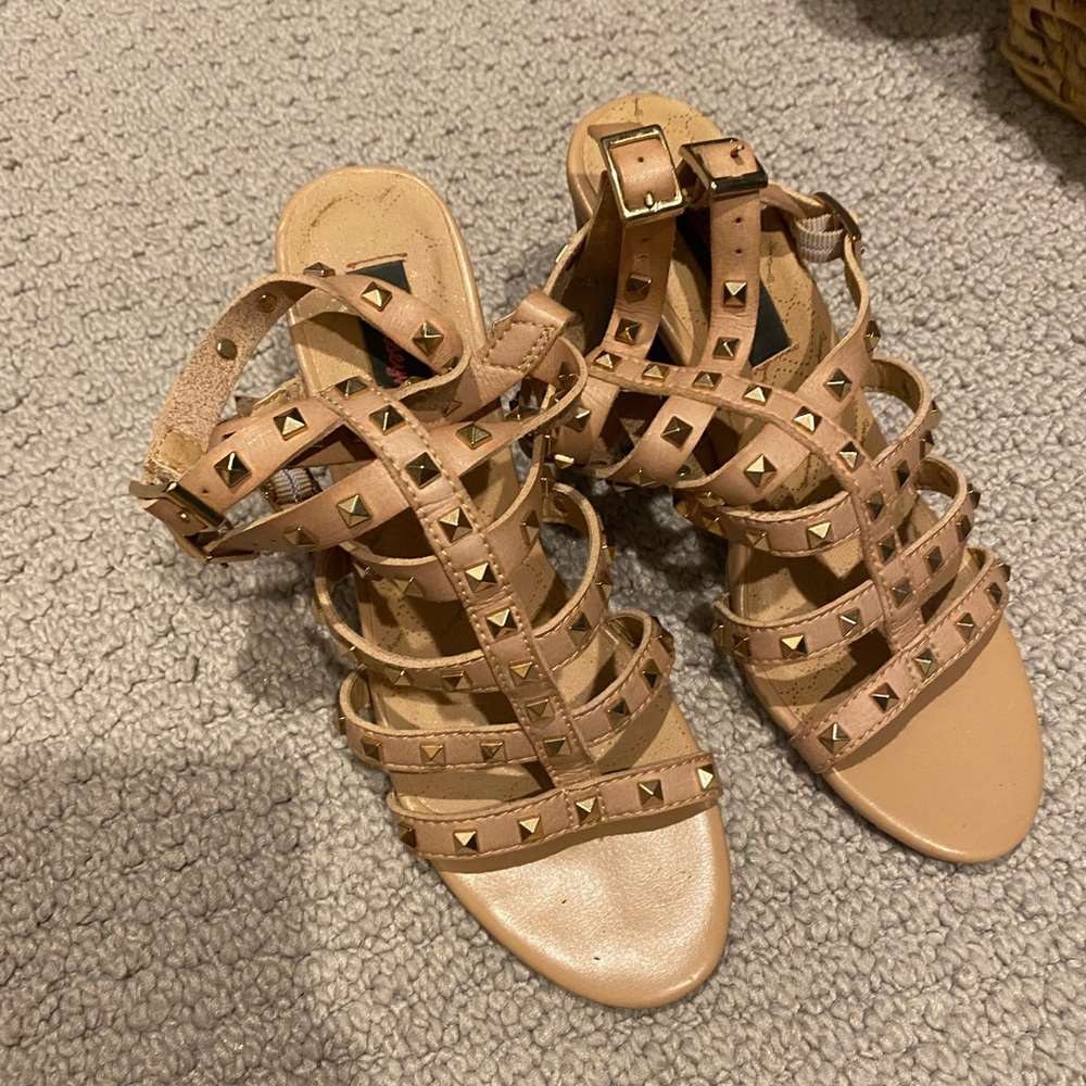 Betsey Johnson’s betseyville brand tan sandals